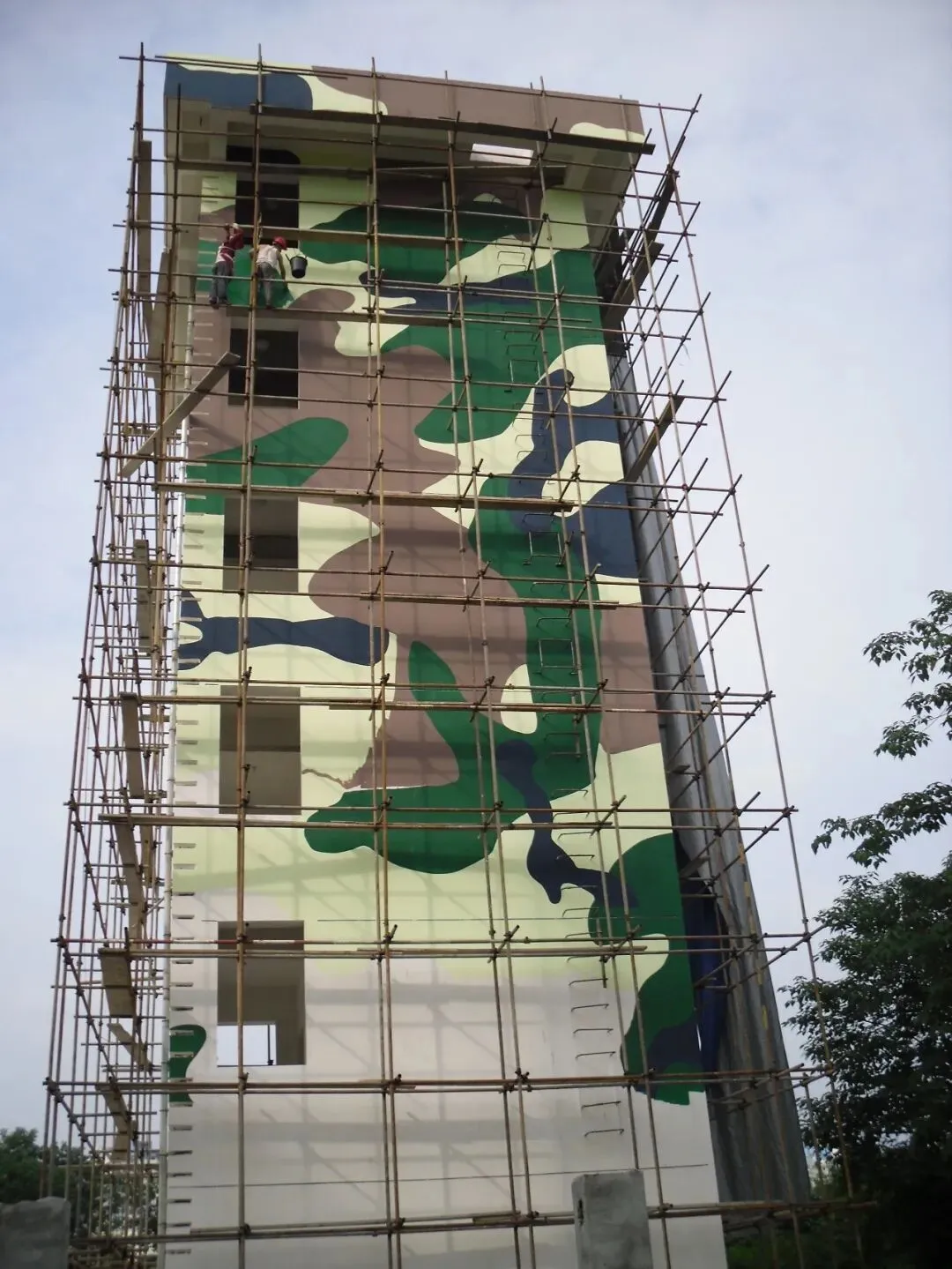 熊哥早期如何用一支画笔,撬动艺术市场?