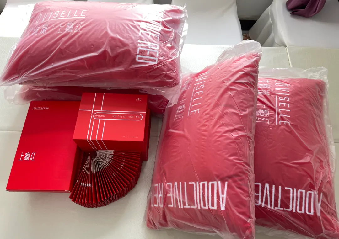 奇怪的医美现象:如此市场,如此傲慢的上瘾红