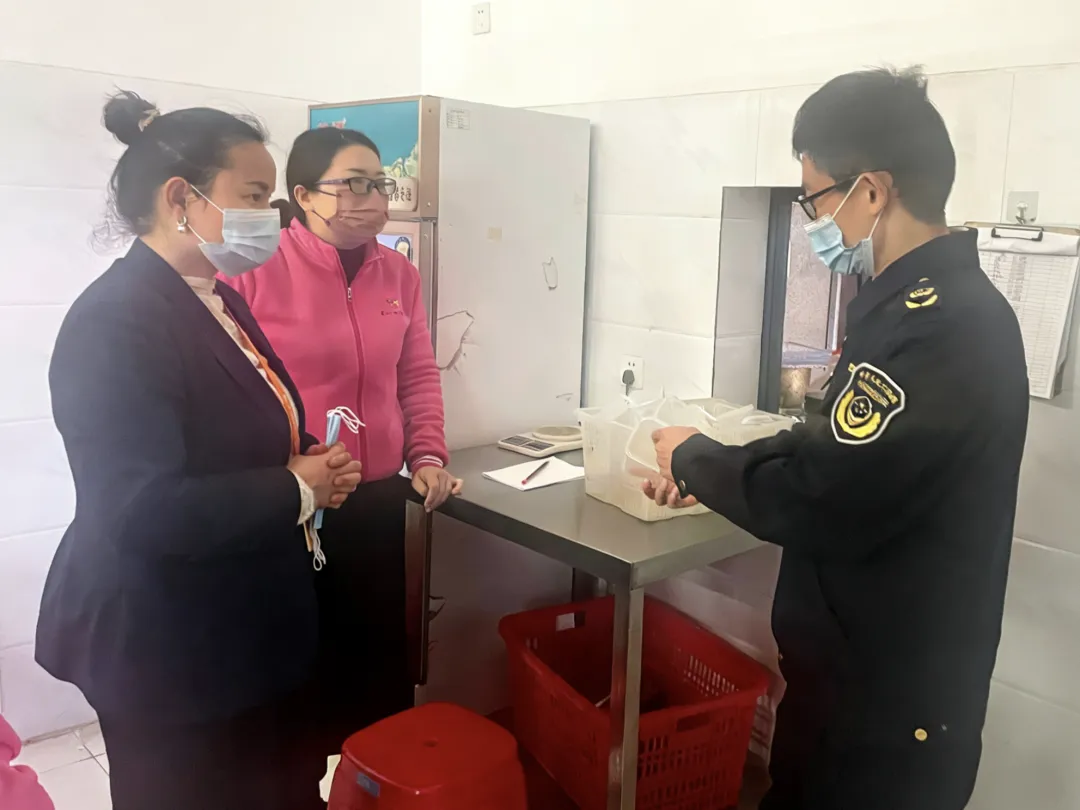 石狮市市场监督管理局开展养老机构食品安全专项检查 筑牢老年食安防线