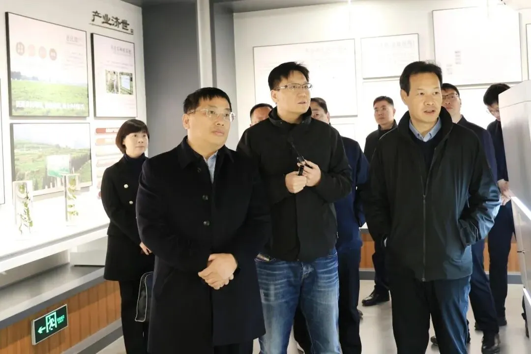 河南省市场监管局党组书记、局长王新会一行莅临济世药业调研