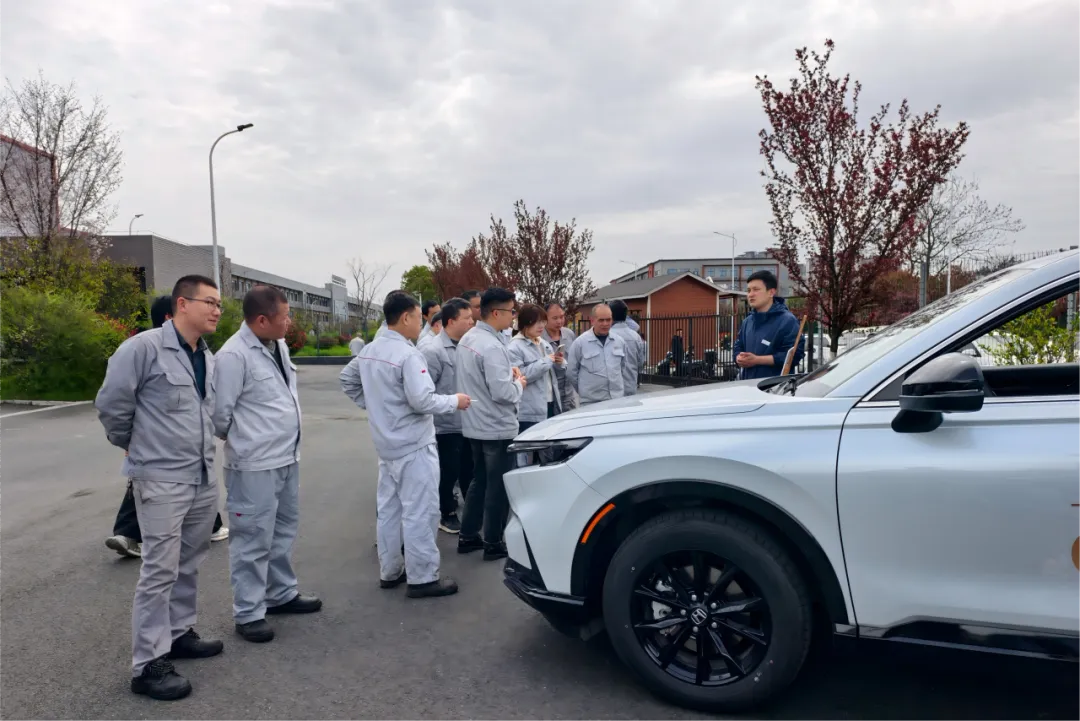 走进武襄十东风汽车走廊,营销在行动