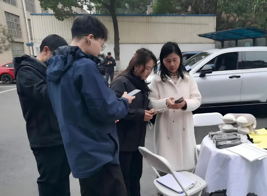 走进武襄十东风汽车走廊,营销在行动