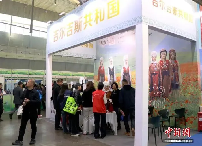 中亚客商抢滩新疆文旅市场