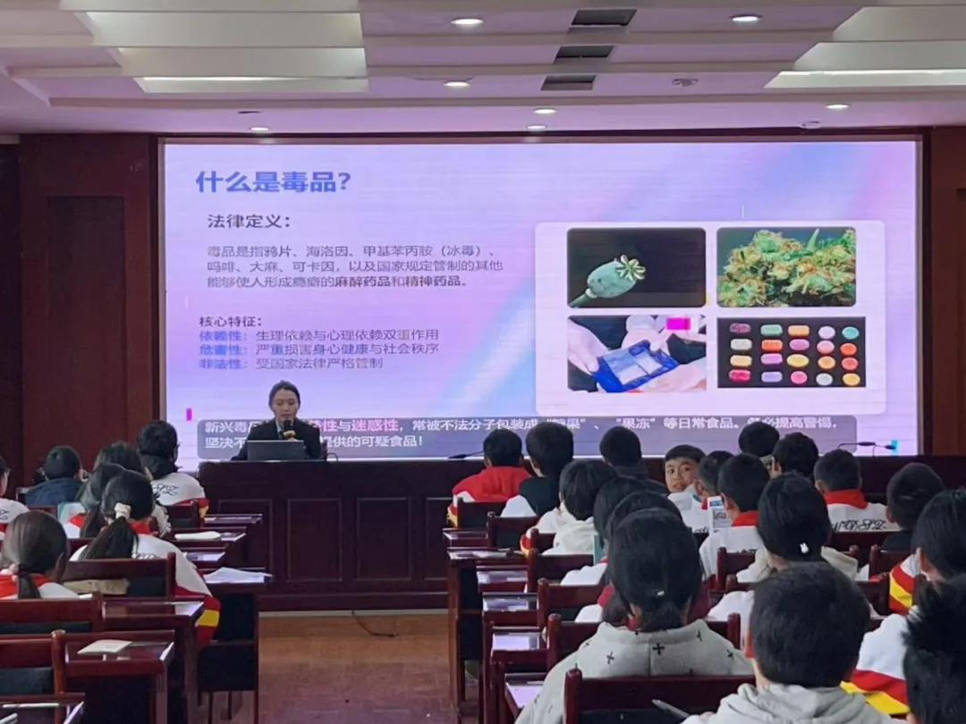 乌当区市场监管局:认清药品滥用危害 守护青春无毒人生