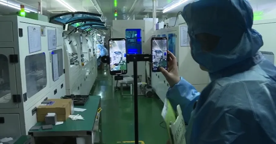 【贯彻落实全国两会精神】区零工市场:直播探岗进企业 搭建便捷高效就业桥梁