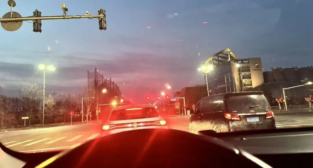 26年找工作更难了,岗位不再在市场流通,职场进入“关系社会”!