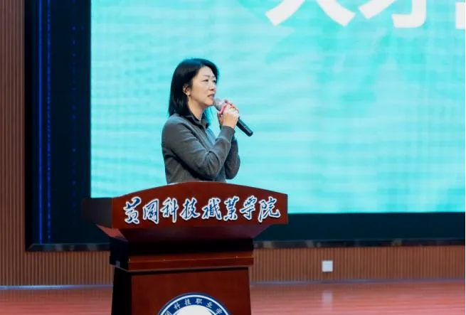 现代营销学院与全棉时代校企合作授牌仪式暨行业讲座圆满落幕