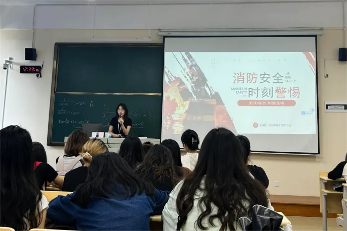 【班级风采】 | 商学院 23级市场营销二班