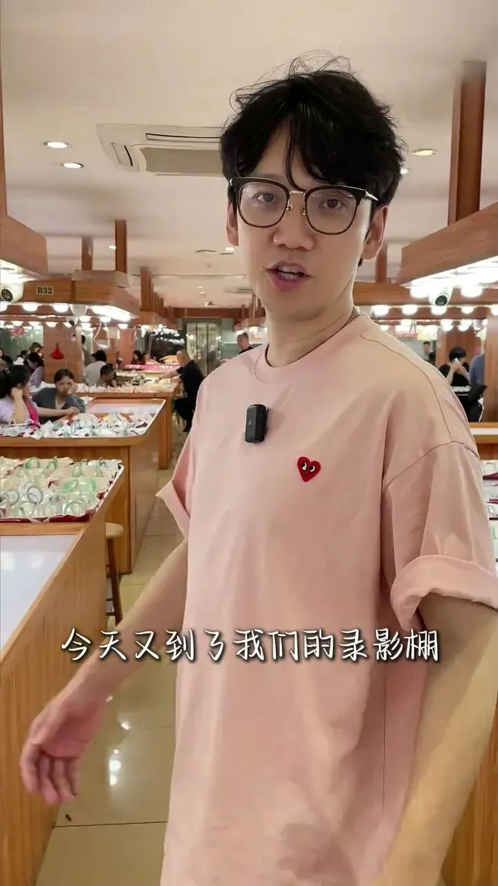 年初清货时买翡翠最划算?老板带你看平洲市场