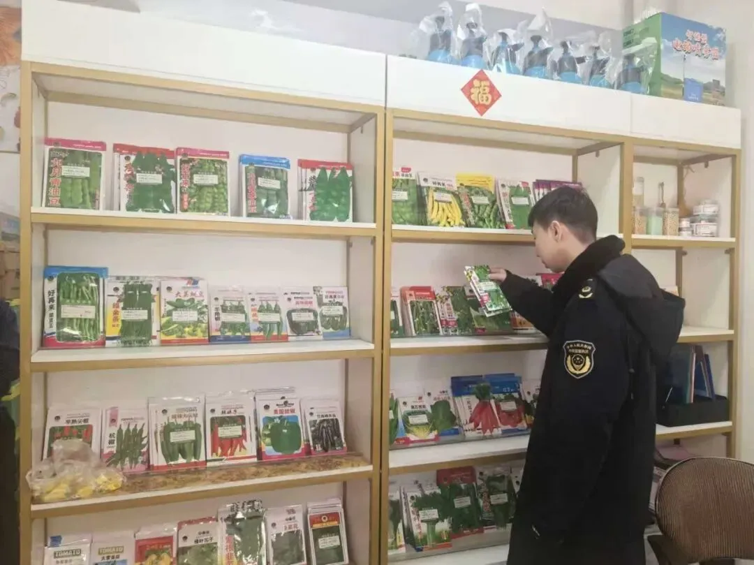 【工作动态】伊春市市场监督管理局伊美分局美溪市场监管所开展农资专项监督检查