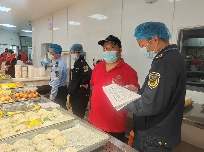 泉州安溪校区邀请属地市场监督管理部门联合开展校区食品安全大检查