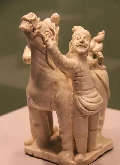 老窑雕塑瓷:市场又一新宠(附高清图)!