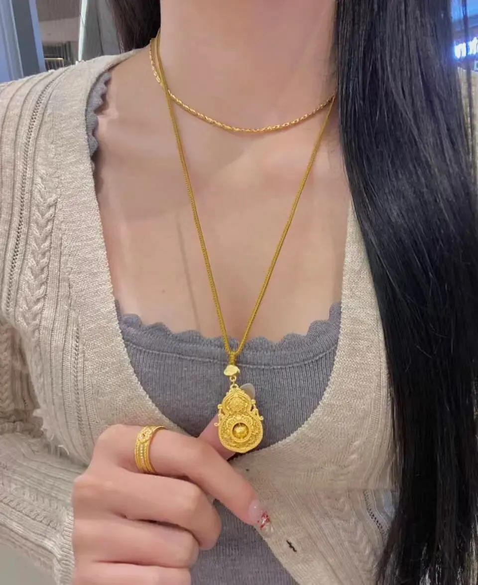 金价一夜暴跌市场众说纷纭老行家一句话点明方向