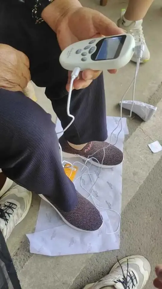 90%的人没有穿,叫市场;90%的人没有卖,叫商机内行人告诉你:加入爱多步的10大好处,你看懂智能穿戴这个新风口了吗?