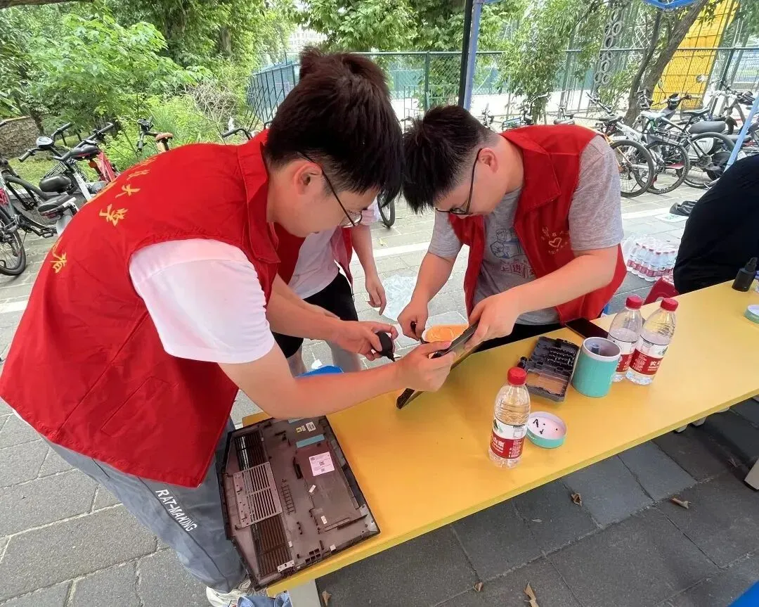 【标兵选树】计算机科学与技术学院“红旗下的IT人”线下开放日活动顺利举办