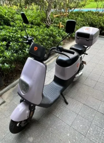 【湖州吧,房东出租】出租湖州花鸟市场沿街商铺,两开间共两层,面积楼上楼下各110平方米,一共220平方.