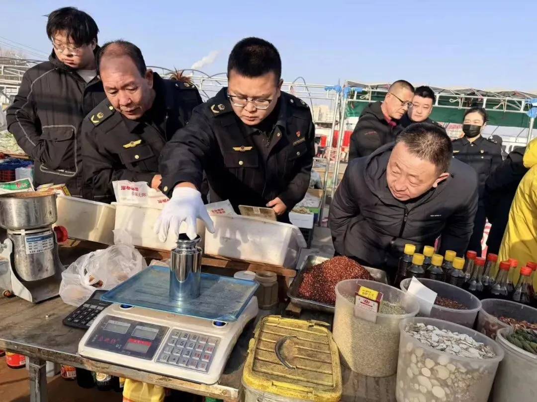 沽源县市场监督管理局开展早市计量器具专项检查 守护民生消费公平