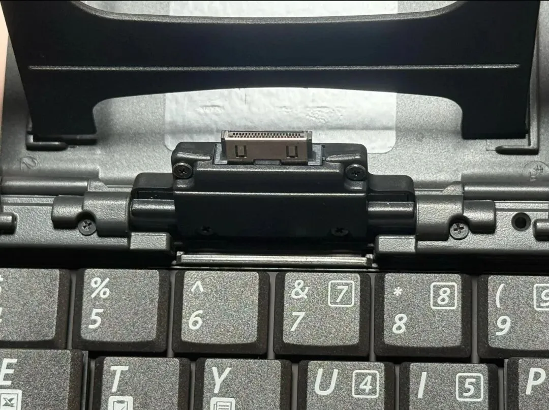 白菜价的折叠键盘大批现身市场,折叠方式富有创意和美感,能入手吗?