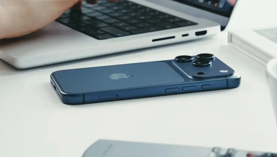 2026年2月国内手机市场份额:苹果跌出前三,华为重夺王座,小米让人唏嘘