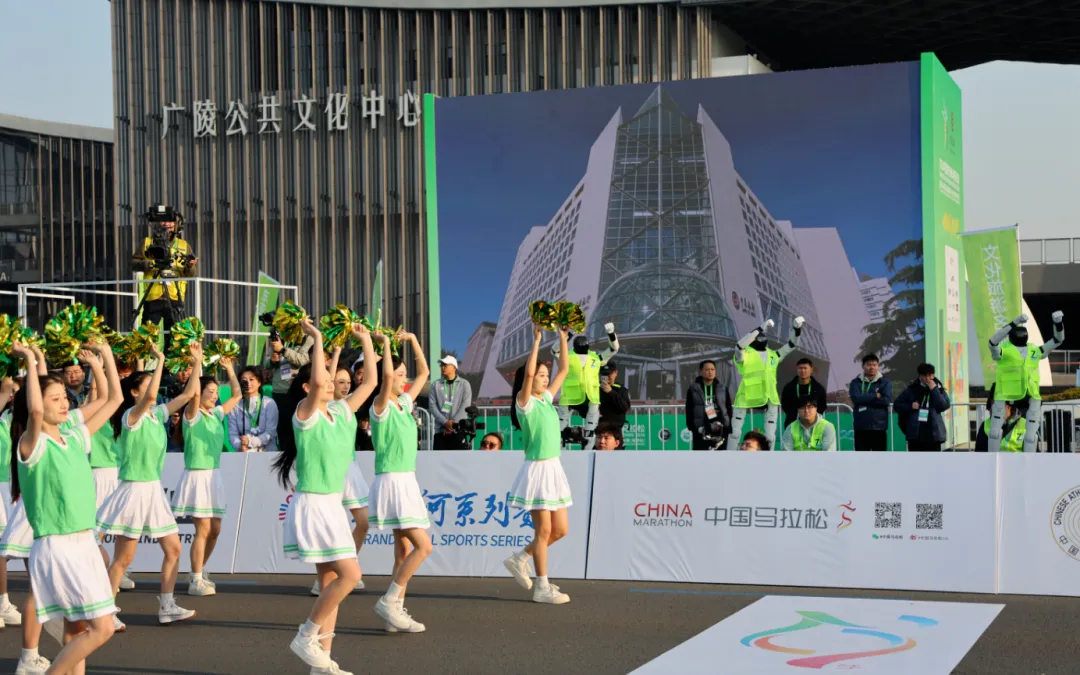 2026扬马冠军出炉!市场监管部门守牢跑者“舌尖安全”