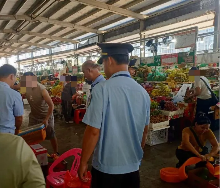 让烟火气与文明风在农贸市场“共生”
