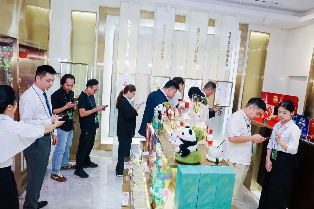 博鳌银禧,举杯绿茵,五粮液再燃体育营销新激情