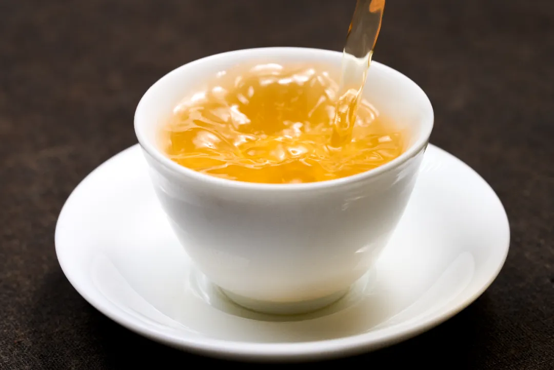 茶叶市场逛了一上午,我空着手出来的