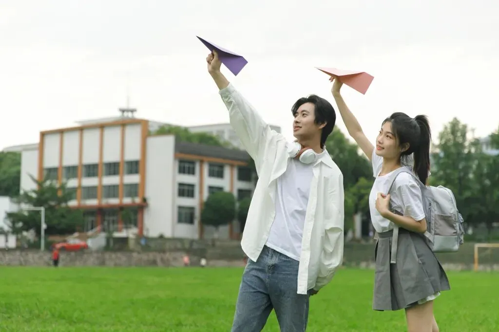 双非“王炸专业”强势崛起:就业市场新势力的崛起与剖析