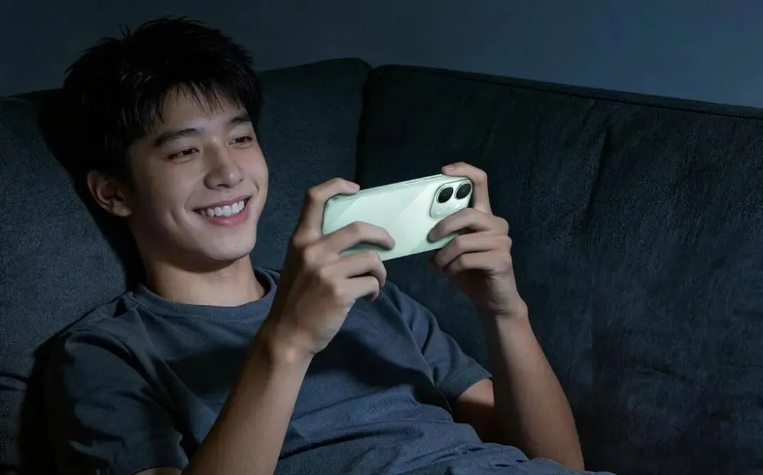 手机市场已变天:这两款千元新机比老款贵好几百,买不买你看着办!