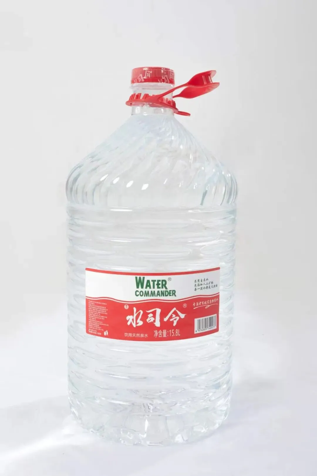 当高端路线遇冷、大众市场混战:一家南宁水店的“性价比革命”与生存启示