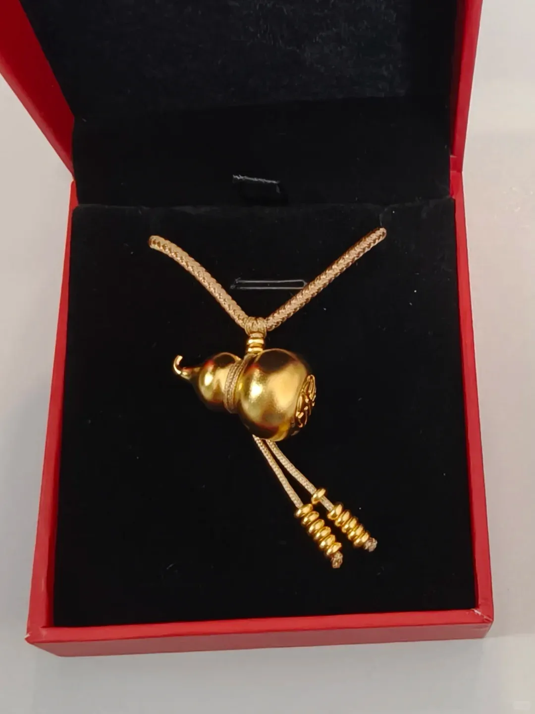 黄金跌破关键点位,市场一片哗然,但这个信号更值得关注!