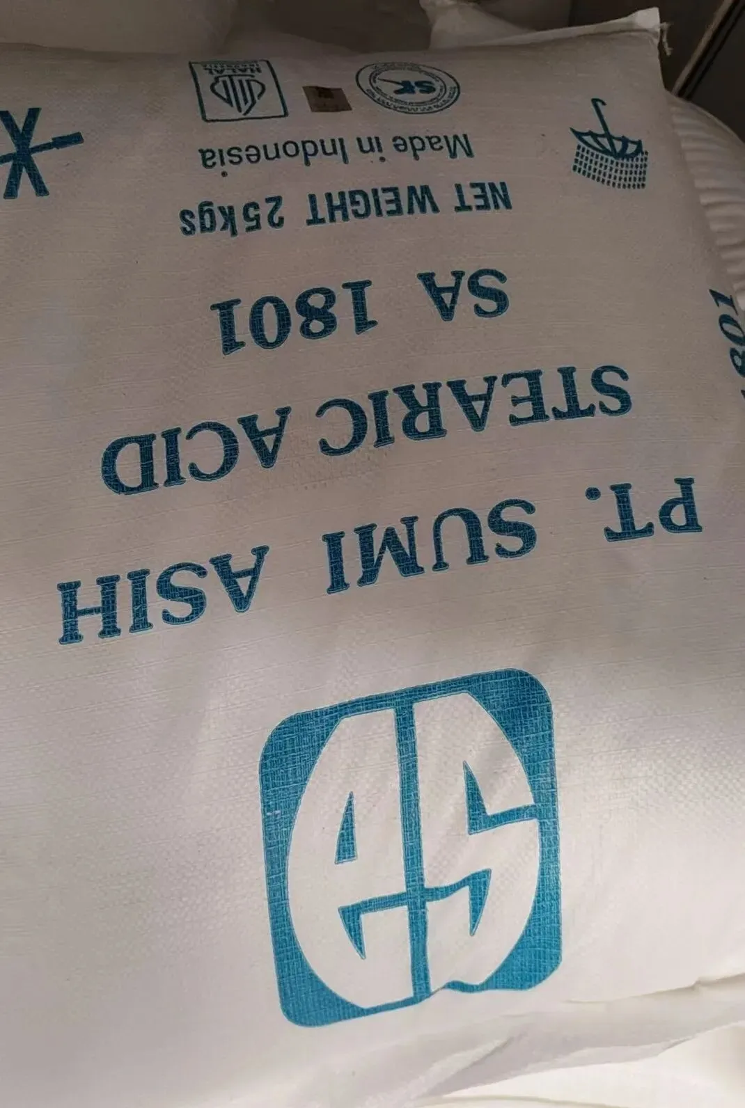 硬脂酸的性质、生产、应用与市场全解析