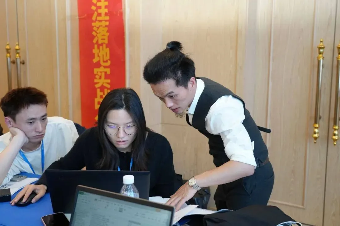 单个账号获客100+用AI复制爆款,私信根本回不完!