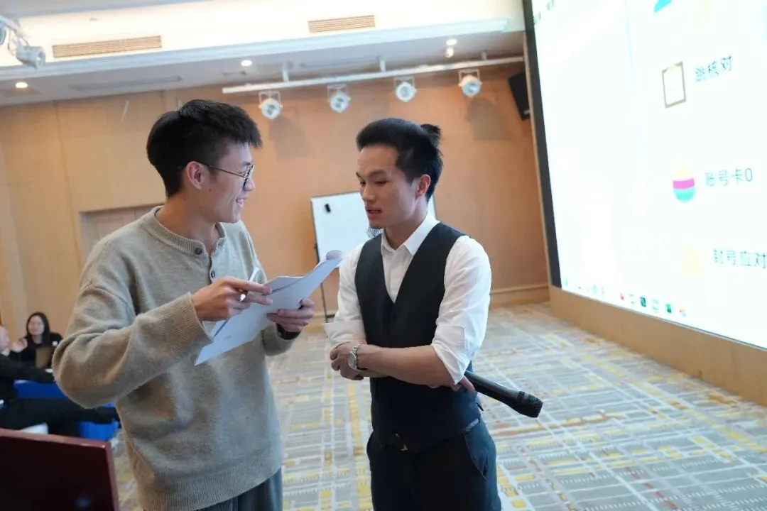 单个账号获客100+用AI复制爆款,私信根本回不完!