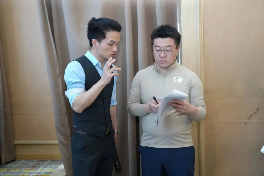 单个账号获客100+用AI复制爆款,私信根本回不完!