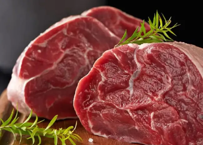 “人造假牛肉”可能存在在市场上!教你一招分辨,以后买牛肉认准这4点就可以!