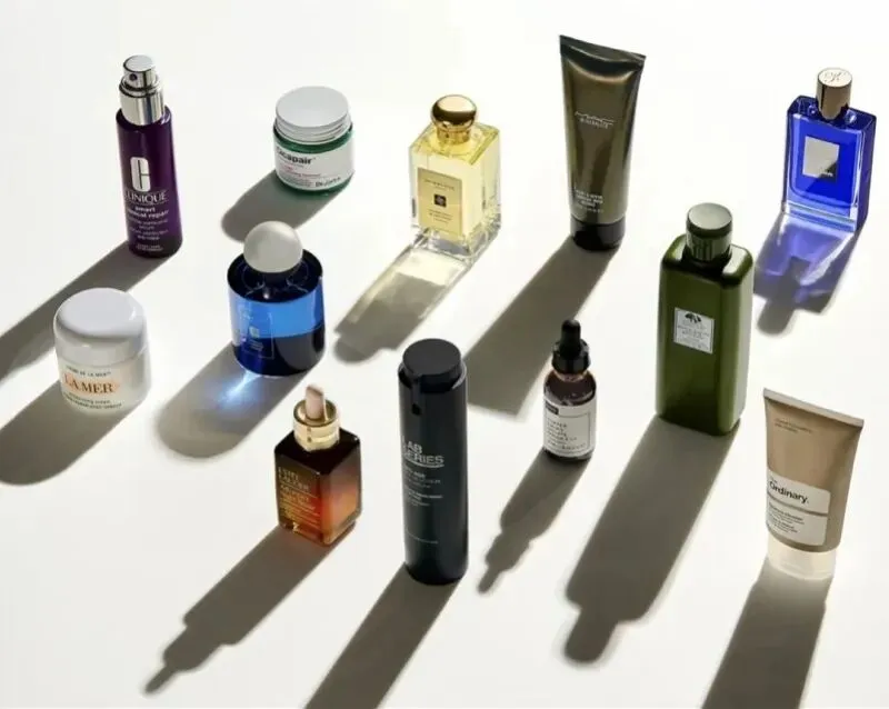 在香氛市场领域将更好地与欧莱雅抗衡?雅诗兰黛与西班牙美妆巨头PUIG考虑合并