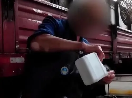 央视曝光!这种“假活鱼”流入市场,伤肝只是开始,很多人还在吃