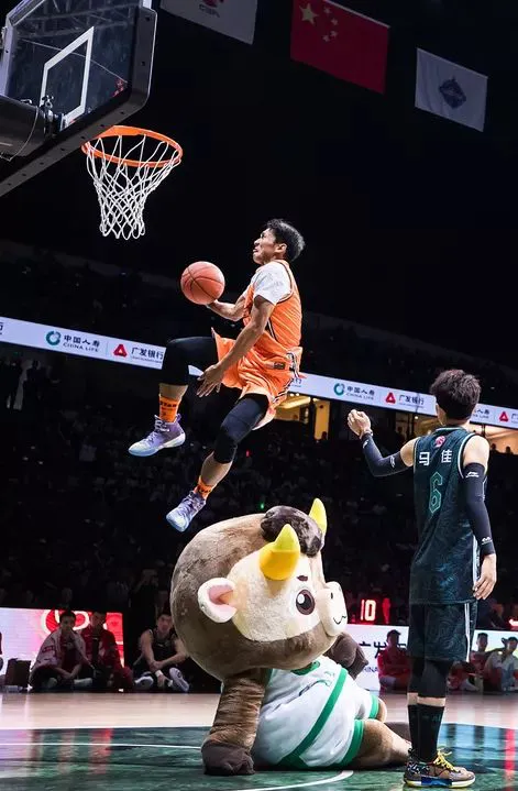 再夺顶级体育IP,品牌营销版「夺冠」精彩上演!