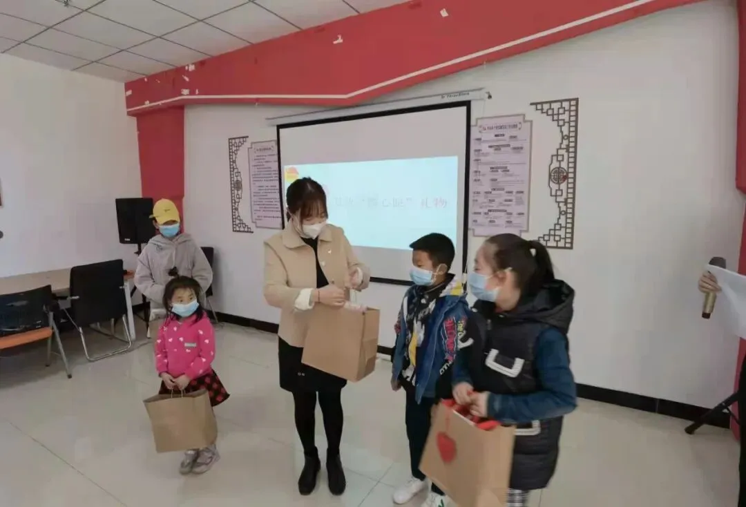 自治区市场监管厅团委开展“关爱困境青少年 点亮微心愿”活动