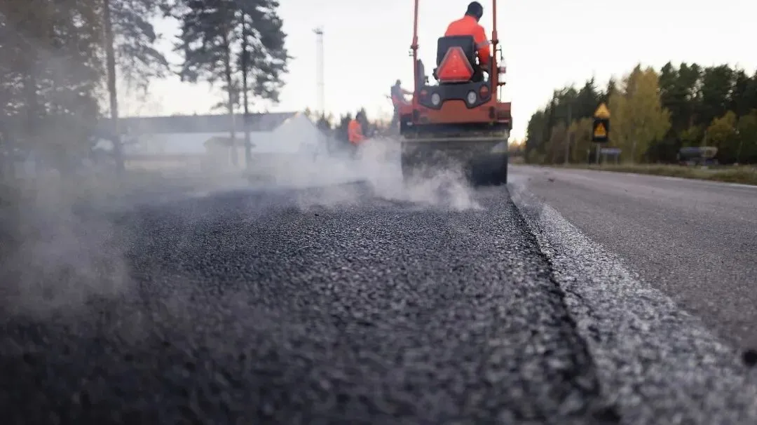万亿市场背后的“修路”人