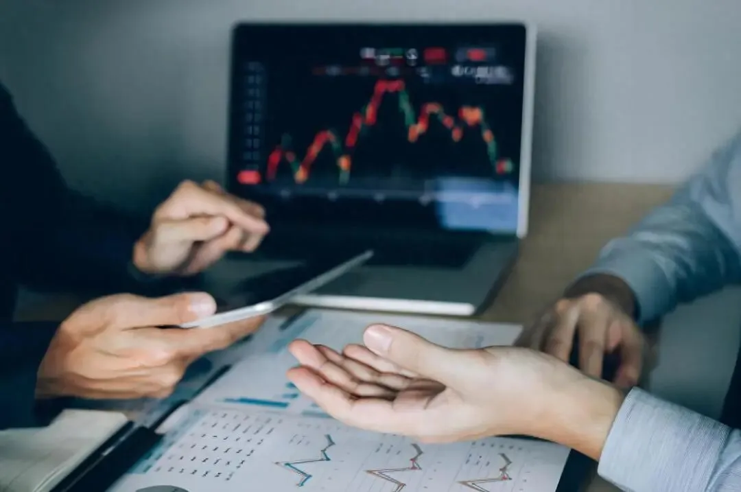 期货市场90%的人都爆仓!这7句铁律,才是散户长久生存的保命符!