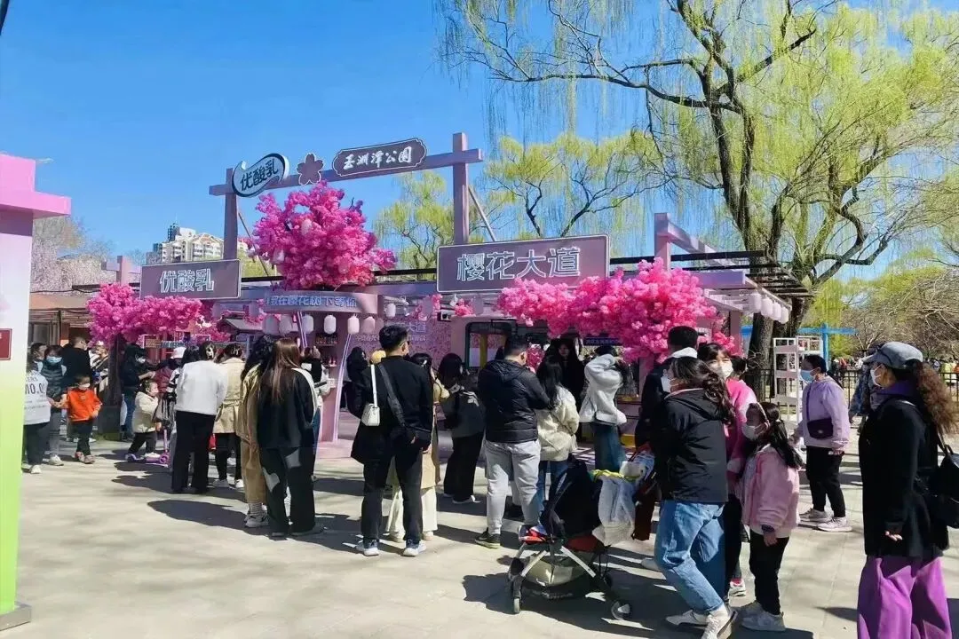 扎堆做“春日营销”,为什么只有伊利让人上头?