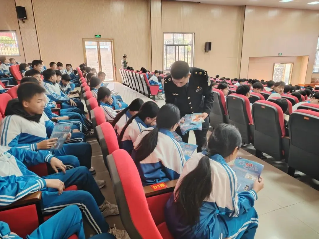 【谁执法谁普法】柳州市市场监管局送法上门