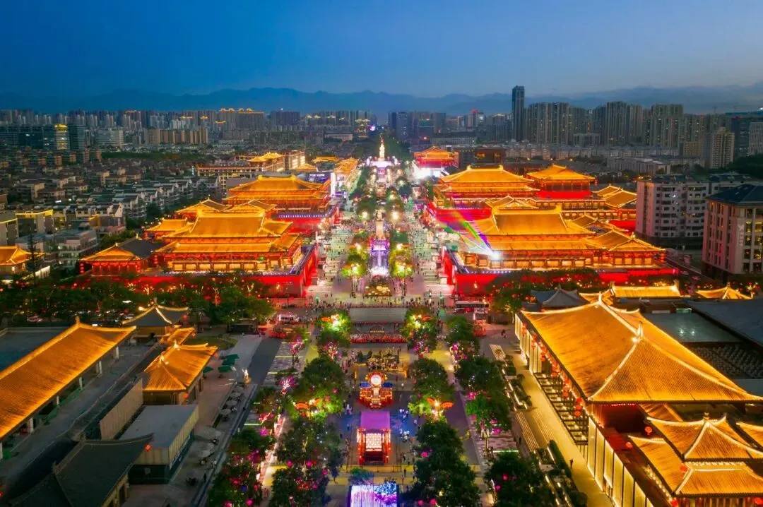 文旅商业市场洗牌加速,资产重组与夜经济发展新趋势