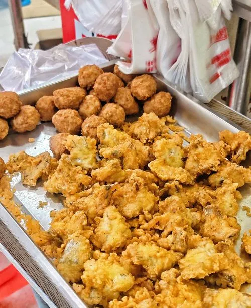 热肉丸汤+塑料袋=?鱼丸批发市场的早餐摊的这波操作,看完整个人都不好了