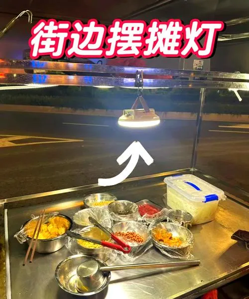 热面线糊+塑料袋=?灯具市场早餐摊的这波操作,看完整个人都不好了