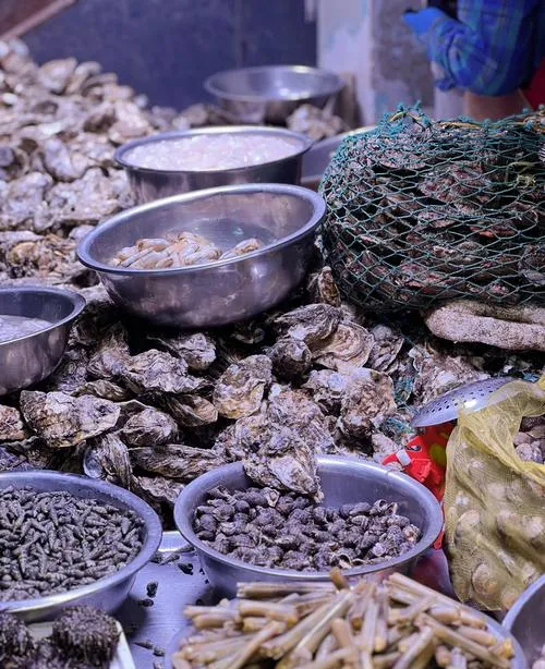 水产市场早餐车上的“隐形杀手”!塑料袋遇热变软,你中招了吗