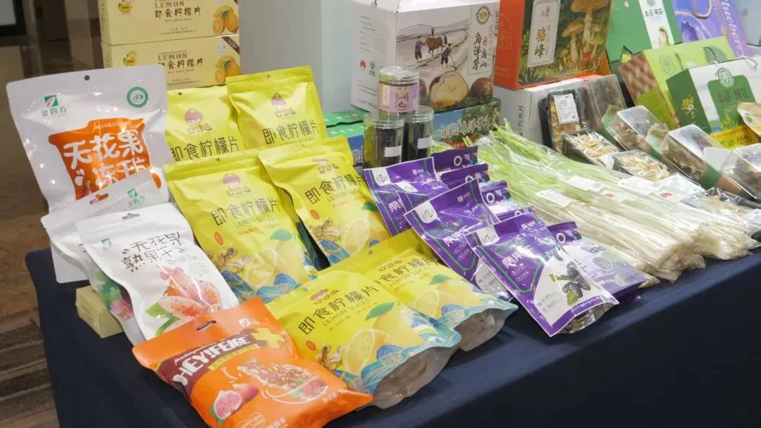 川陕农餐携手拓市场 地标万里行饮食文化中心助力2026年“天府粮仓”精品走进三秦