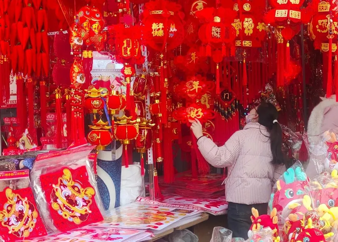 长治年货市场“火旺”!